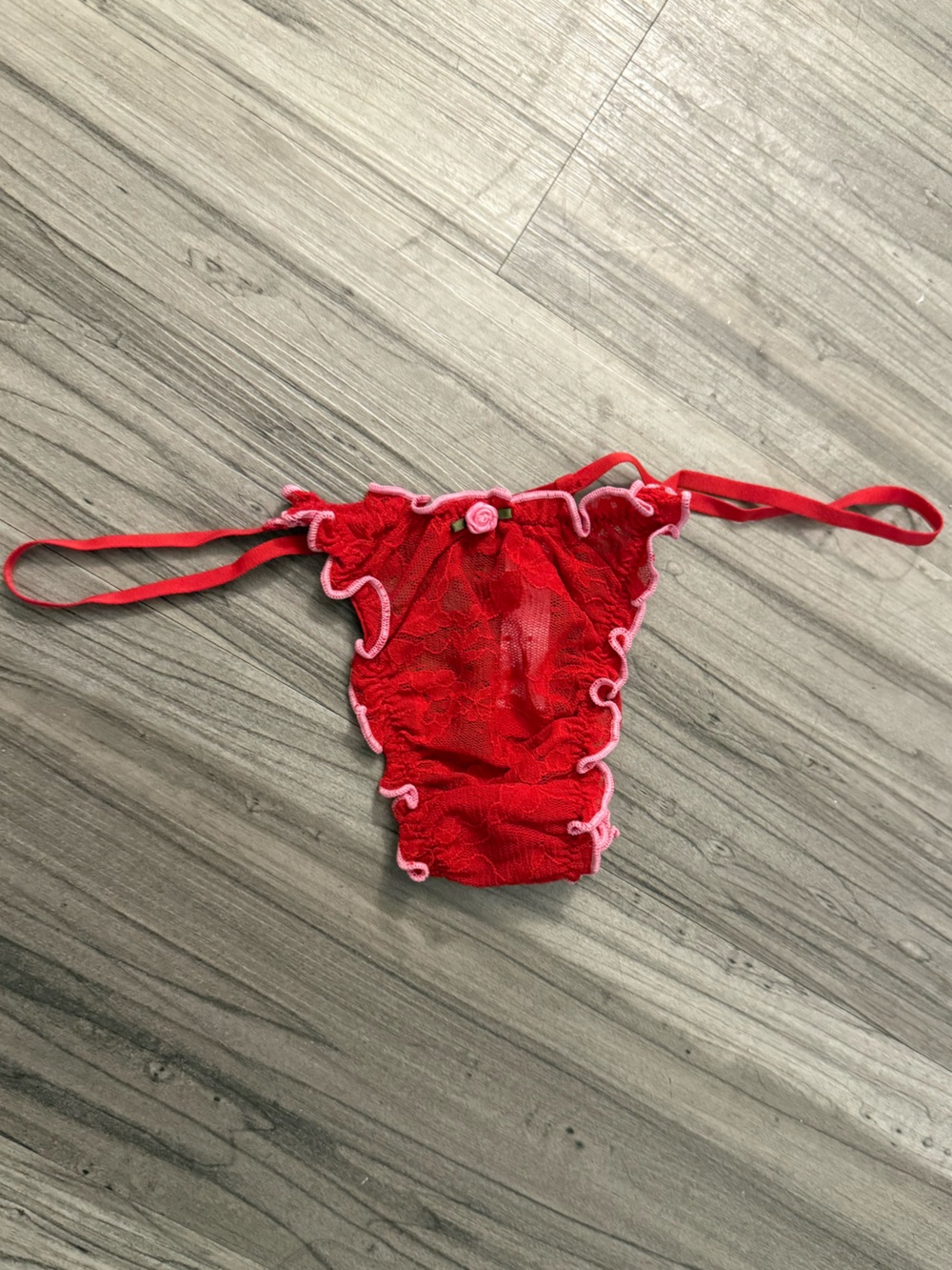 New SKIMS Red Lace Ruffle-Trim Thong